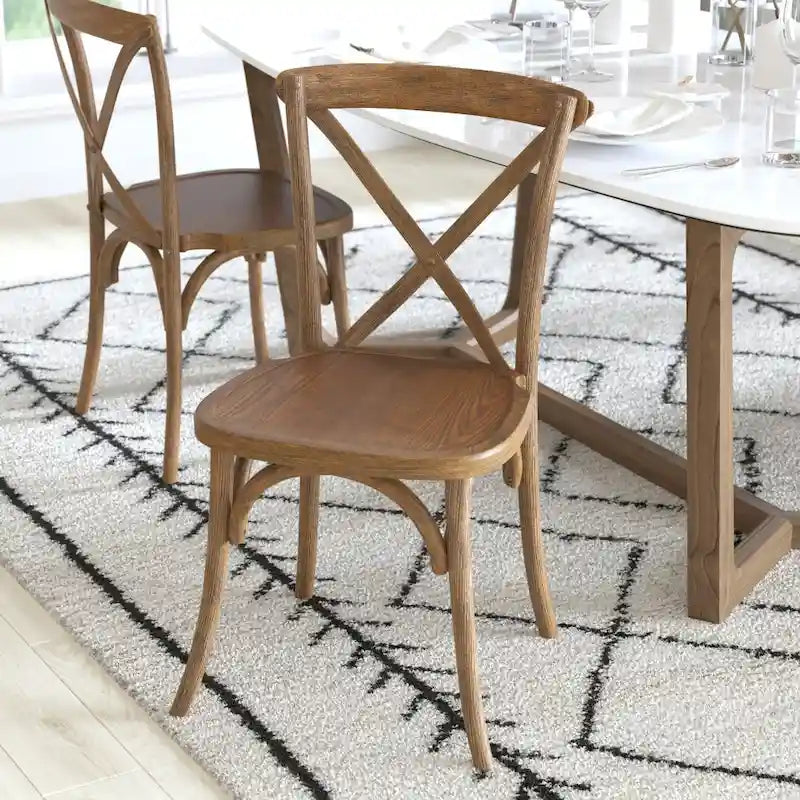 Chaise à dossier en X