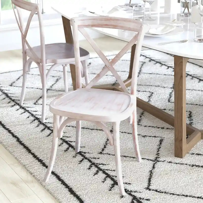 Chaise à dossier en X