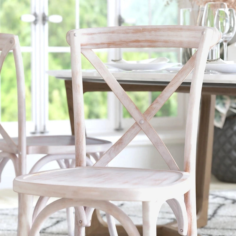 Chaise à dossier en X