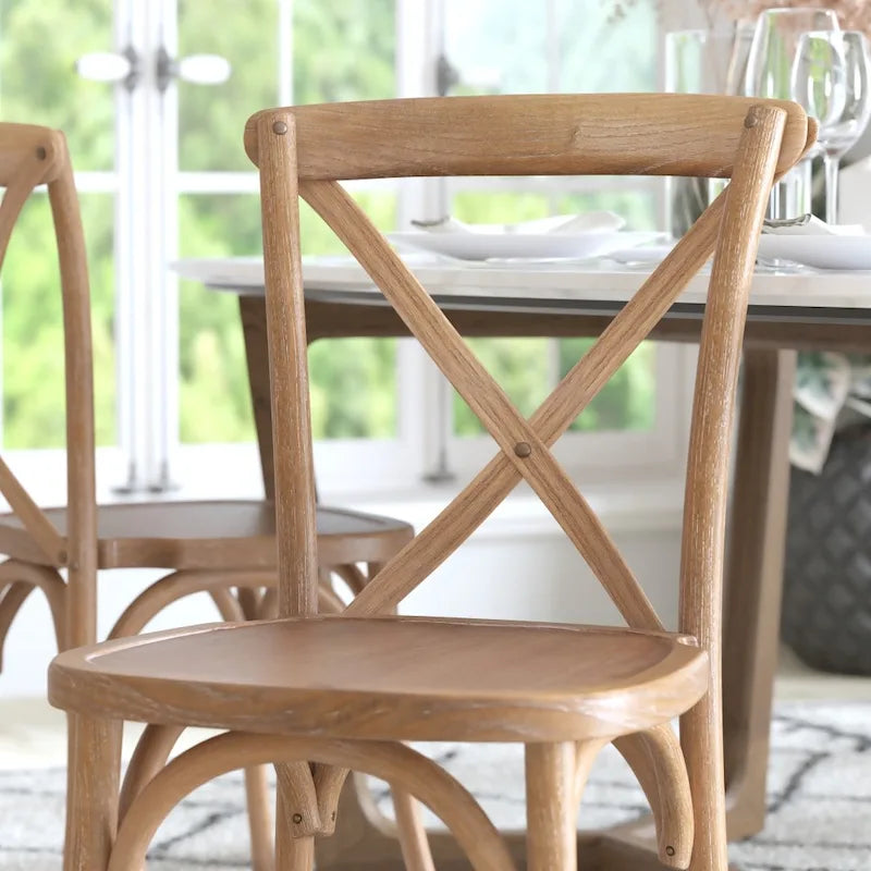 Chaise à dossier en X