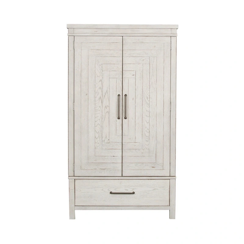 Armoire de style ferme moderne, blanche et patinée, trouvée au marché aux puces