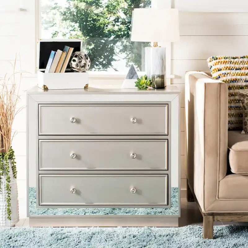 Commode à trois tiroirs avec miroir