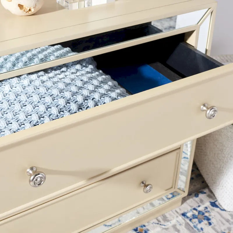 Commode à trois tiroirs avec miroir